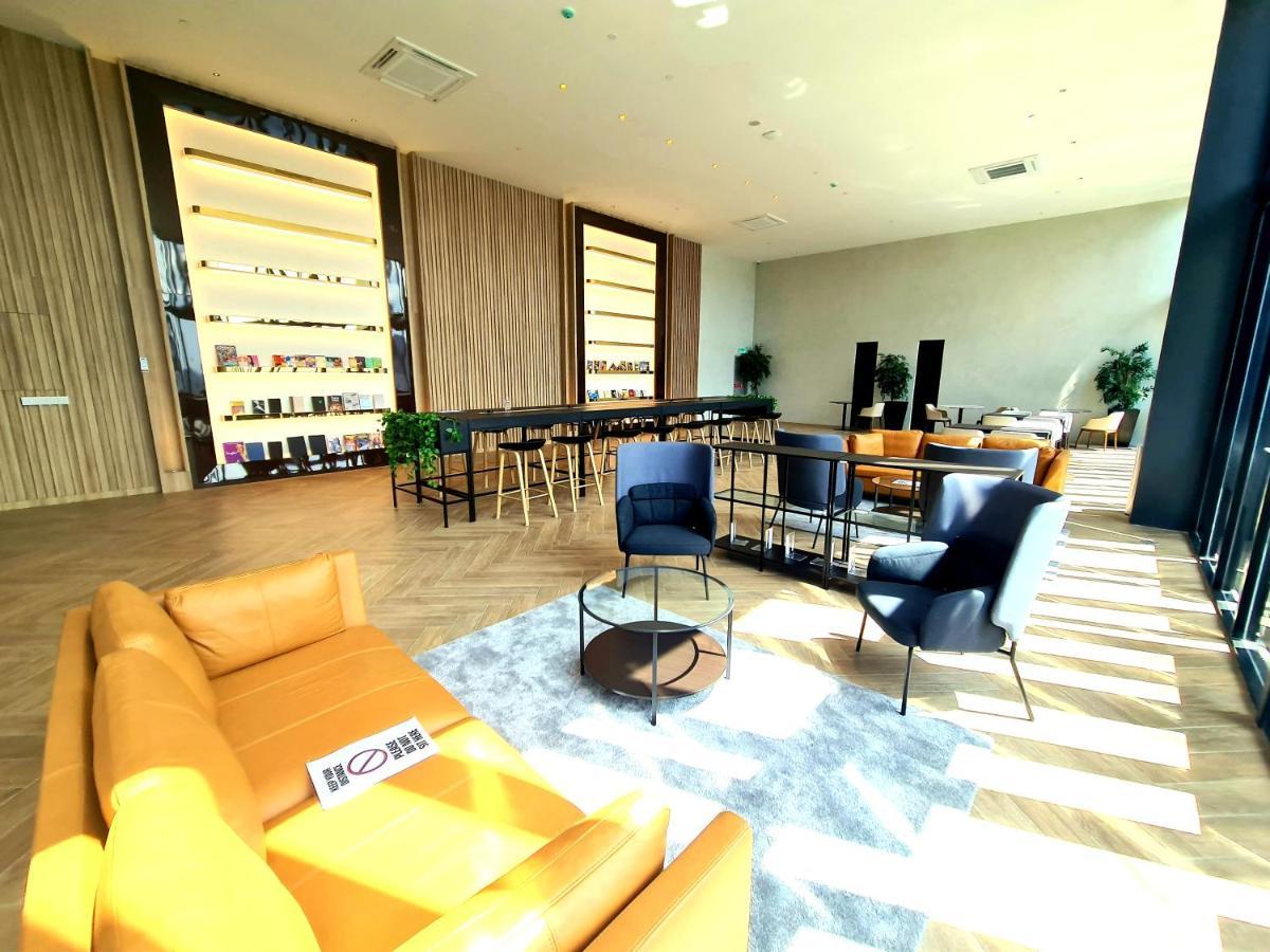 Beacon Executive Premium Suite George Town Exterior photo