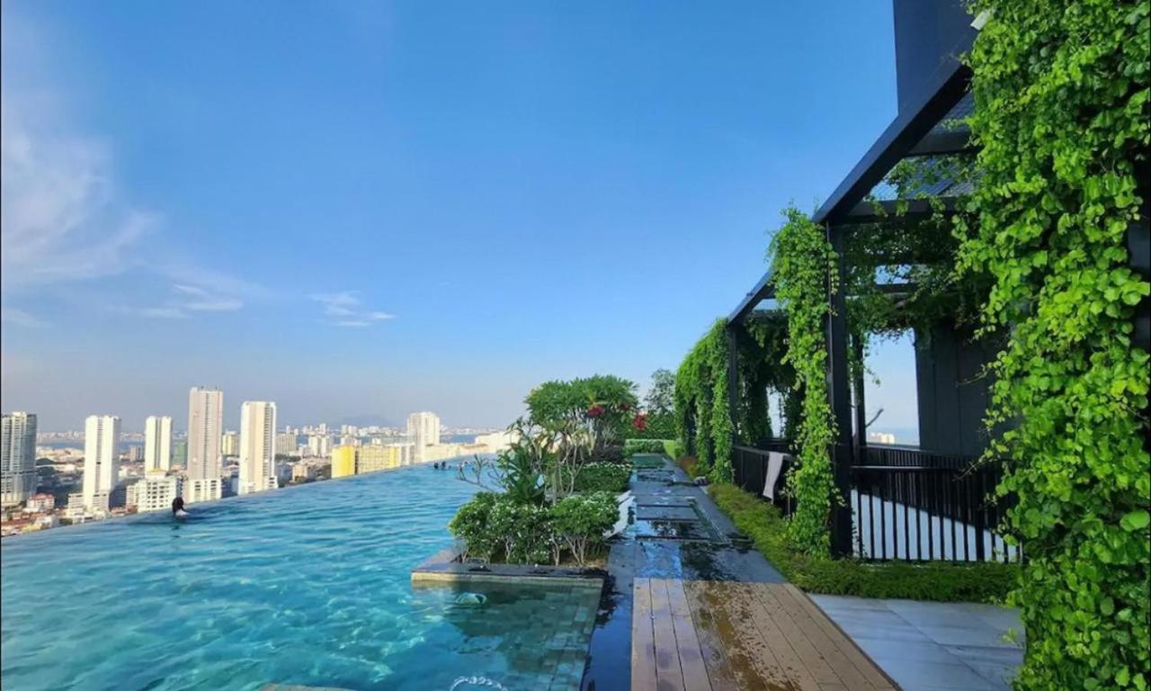 Beacon Executive Premium Suite George Town Exterior photo