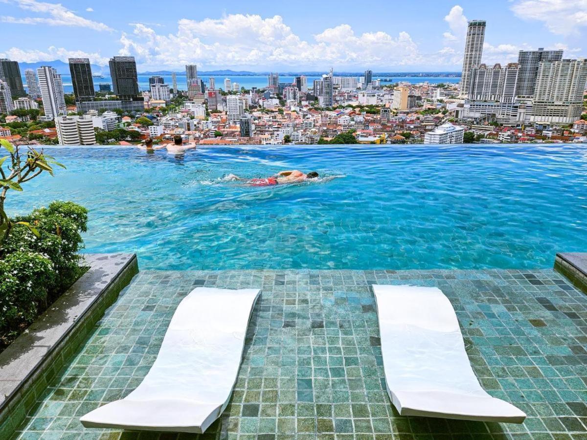 Beacon Executive Premium Suite George Town Exterior photo